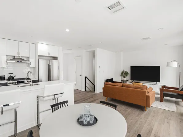 5-18 51st Avenue image 2 of 23