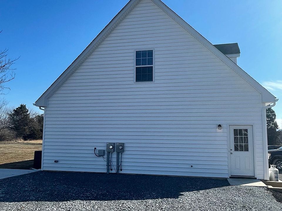 1st image of 200-67 Lutmans Ln #200