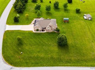 3527 Boomerang Dr, Marine, IL 62061