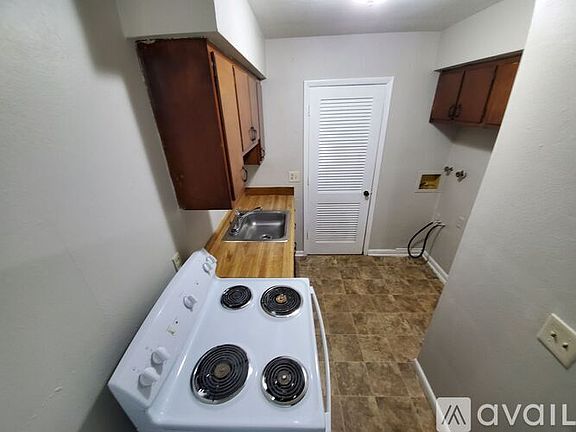 5th image of 706 N Broadway St #C
