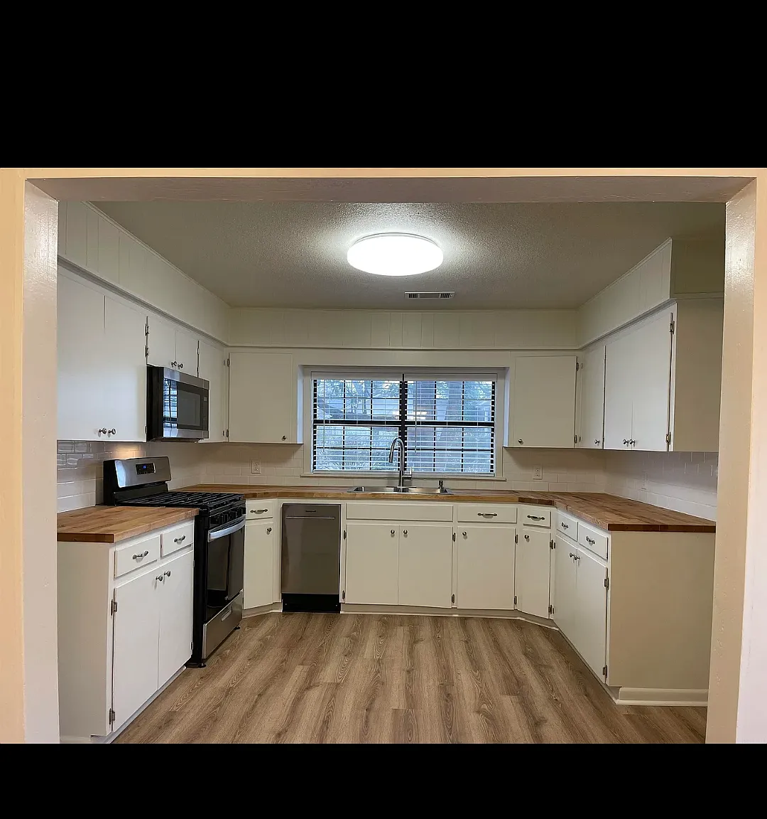 3 bed, 1047 sqft, $1,250 — Photo 2