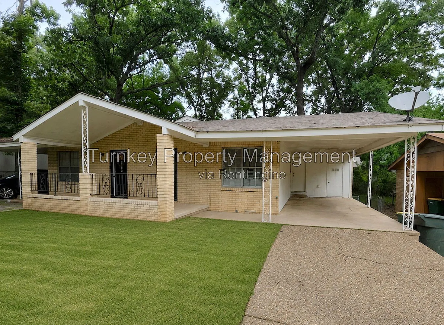 2 bed, 1.5 bath, 1036 sqft, $1,045 — Photo 1