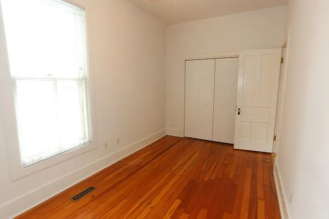 1111 W Roscoe St #2 — Photo 14