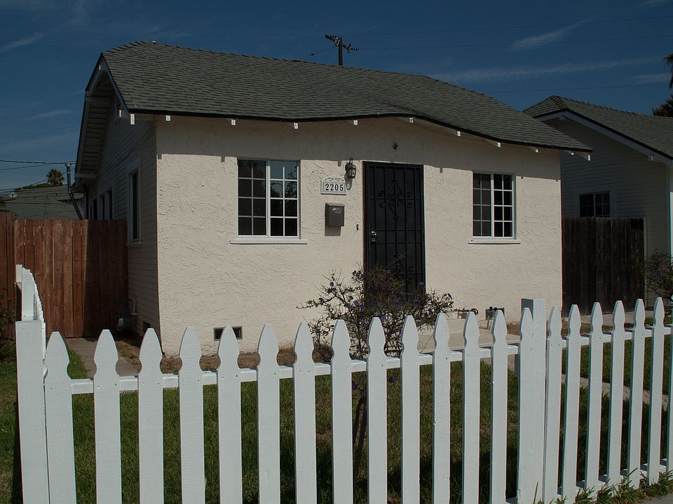 1st image of 2205 Maricopa St