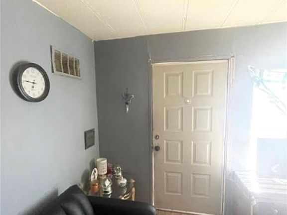 5th image of 2873 Humboldt Ct