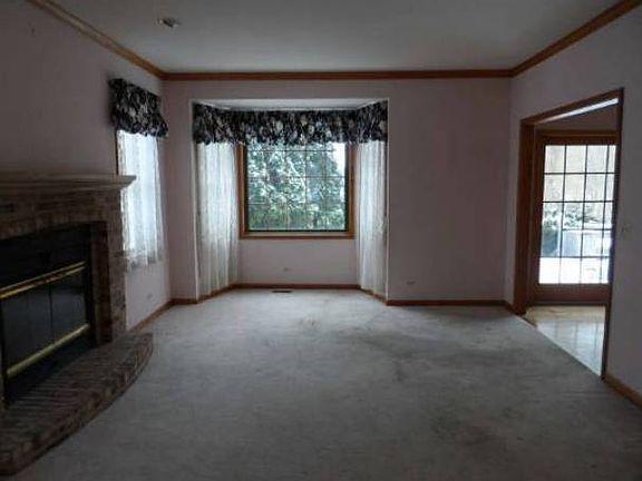 3rd image of 238 Wren Dr