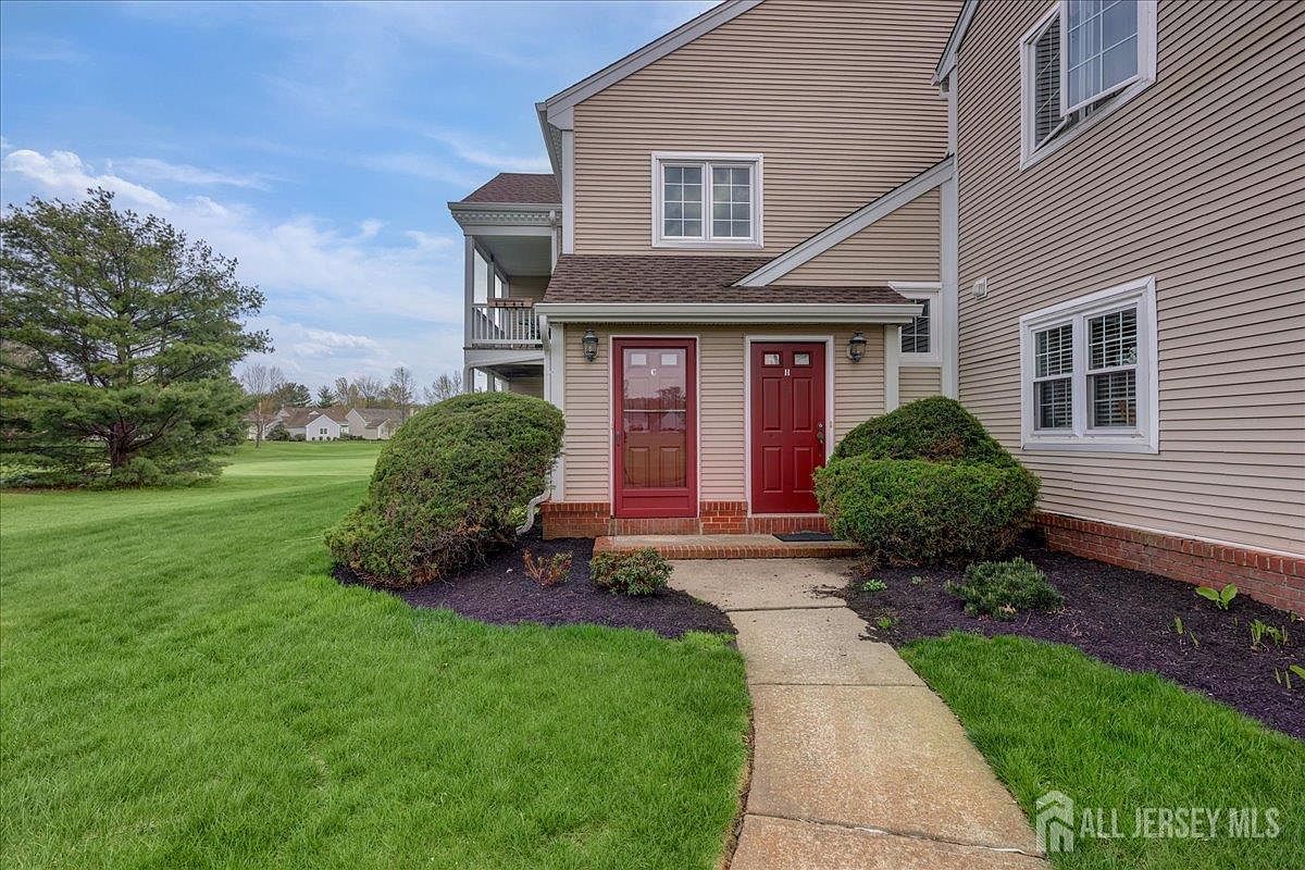 38 Rutland Ln #C