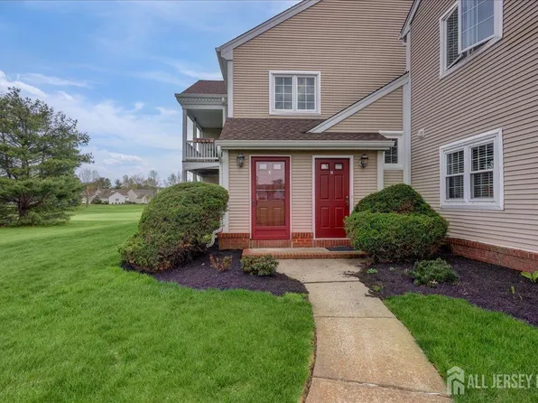 38 Rutland Ln #C, Monroe Township, NJ 08831