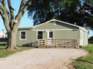 200 Magnuson Ln, Somonauk, IL 60552