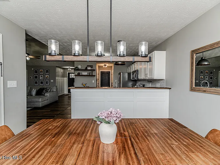 224 Roanoke Dr — Photo 24