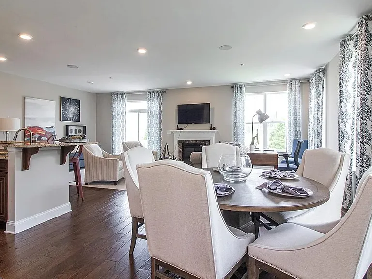 3402 Bergamont Way — Photo 5