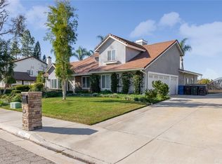 6823 De Grazia Dr, Riverside, CA 92506