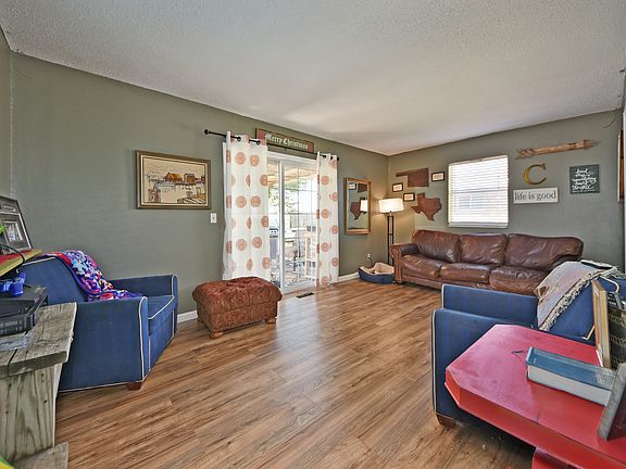 2nd image of 3017 Kelsey Dr