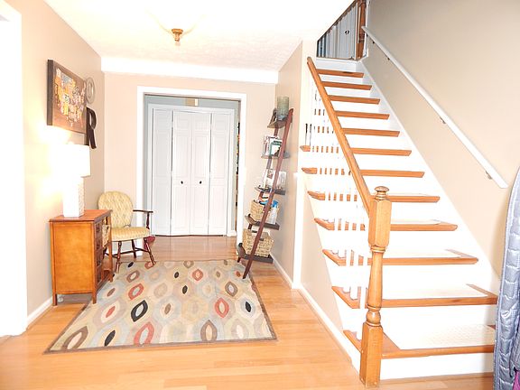 3rd image of 179 Overlook Dr