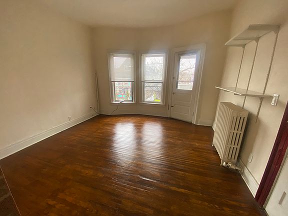 3rd image of 23 Livingston St #5