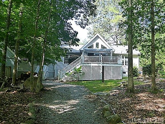 2nd image of 124 Windy Pointe Cir