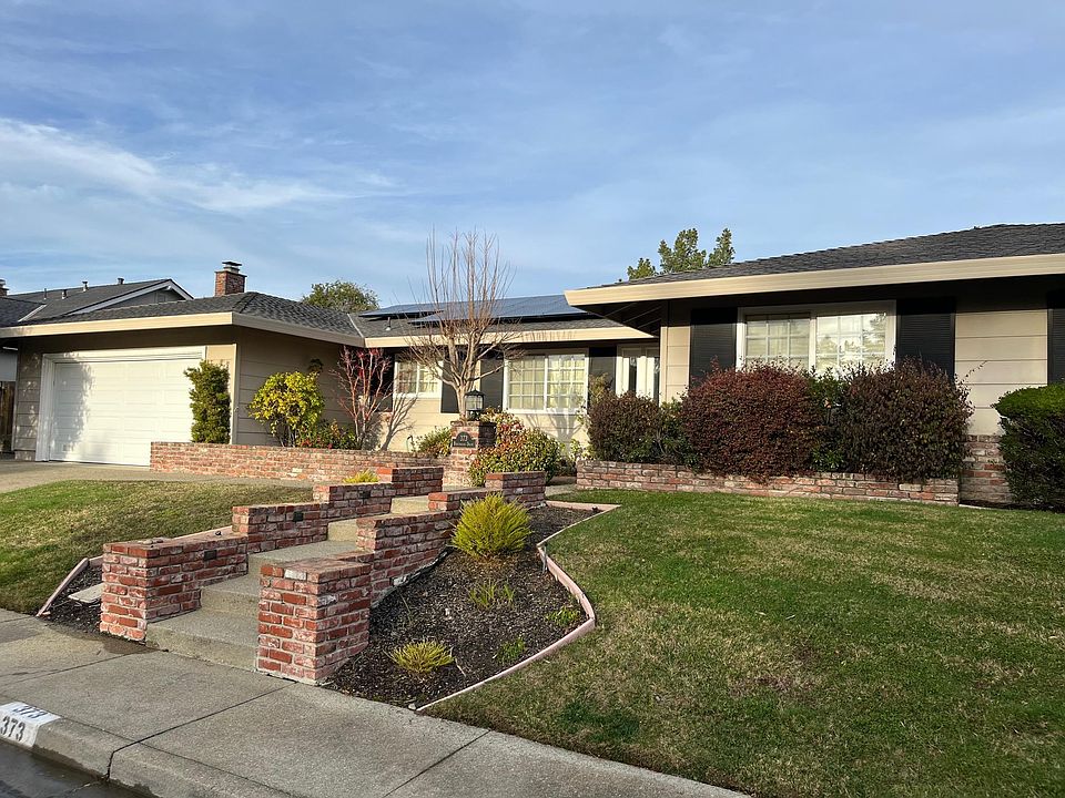 1st image of 373 Birchwood Dr