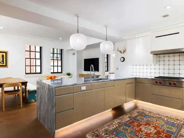 45 Temple St Unit 212, Boston, MA 02114