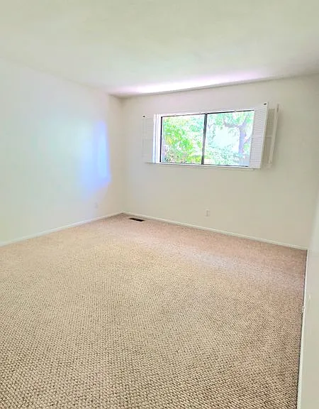 6480 Havenside Dr — Photo 16