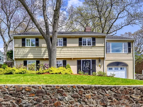 65 Cochrane St, Melrose, MA 02176