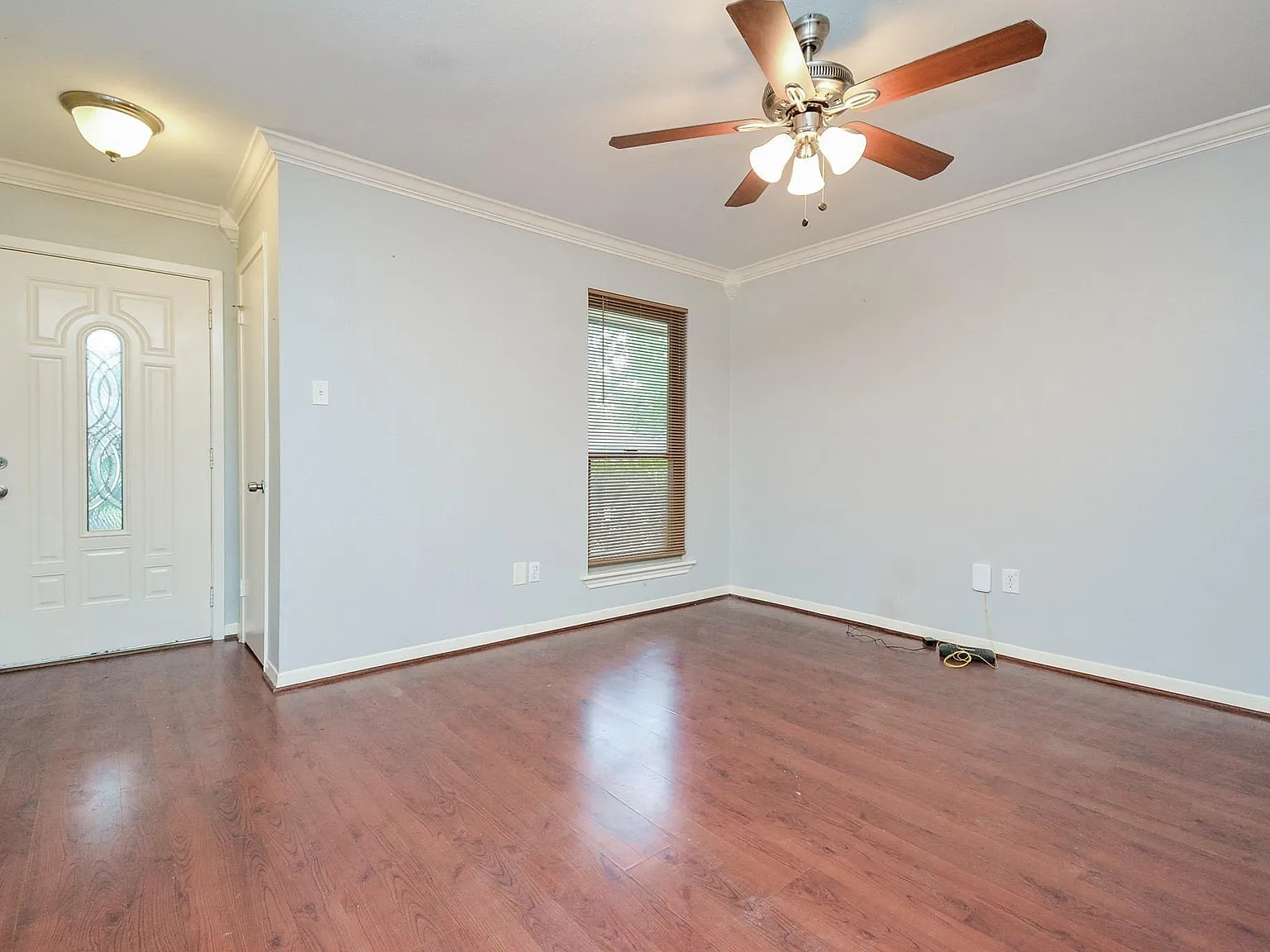 3 bed, 2.0 bath, 1052 sqft, $1,650 — Photo 4