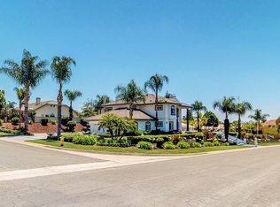 1093 Coronet Dr, Riverside, CA 92506