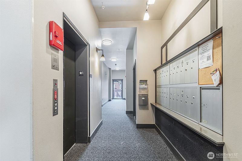 5th image of 1909 10th Avenue W #206