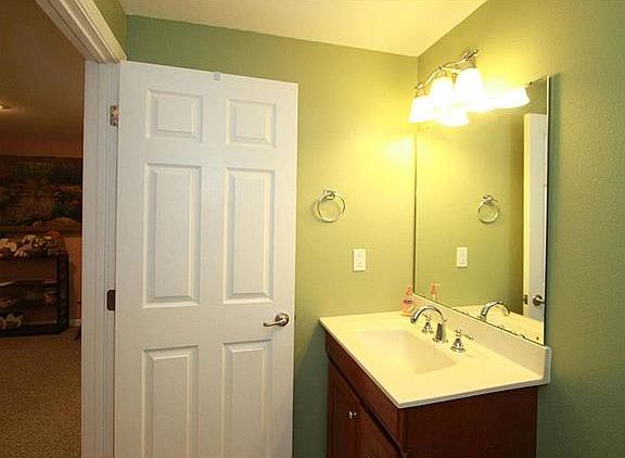 2nd image of 108 Liederkranz Ln