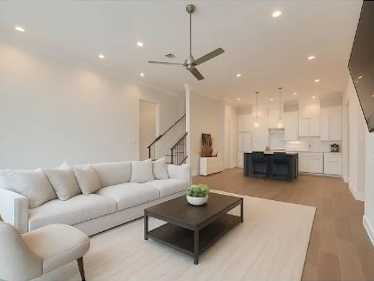 5308 S Capitol St — Photo 2