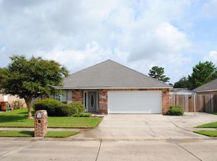 2082 Crane Rdg, Biloxi, MS 39532