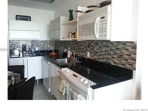 4th image of 690 SW 1st Ct APT 1932