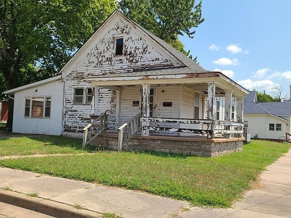 2nd image of 223 S C St