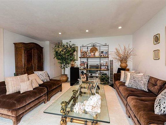 5th image of 79 Richmond Blvd Unit 4B