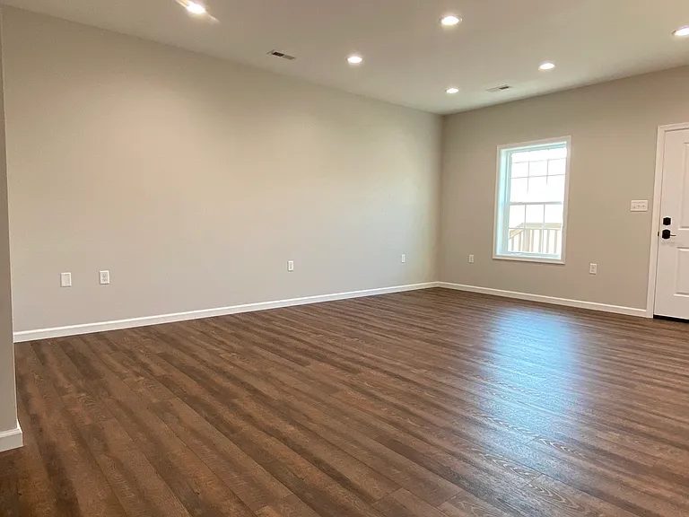 800 Massanutten Ave — Photo 3