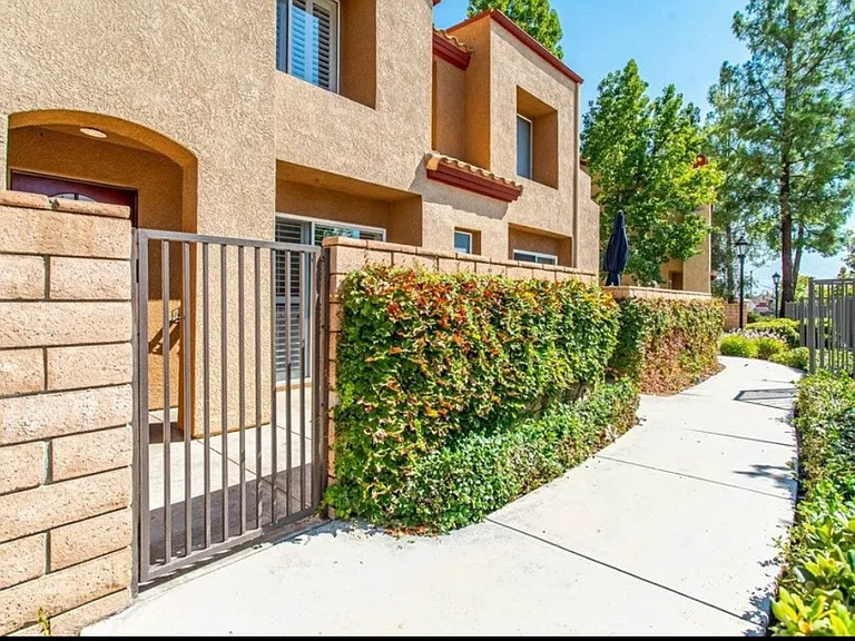 28114 Seco Canyon Rd #154 — Photo 2