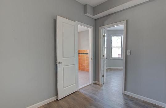 4th image of 74 Beverly St Floor 2