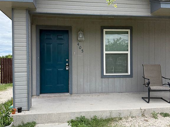 3rd image of 405 Saint Joseph St