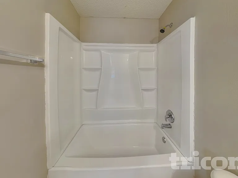 1104 Saint Phillips Ct — Photo 13