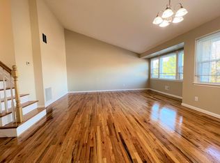 1528 Parsons Blvd, Whitestone, NY 11357