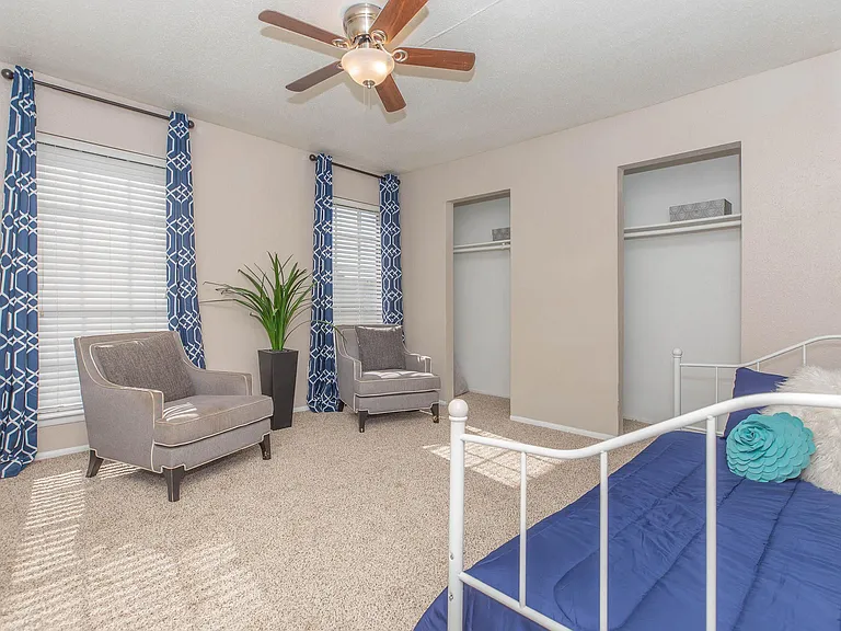 Waterford Grove Apartments — Photo 21