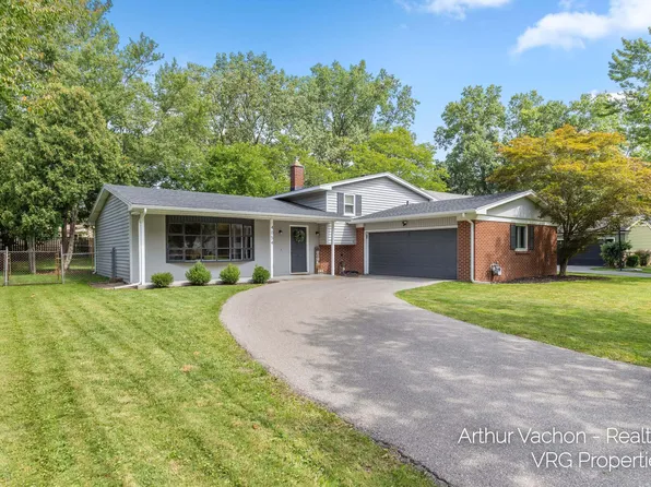 4054 Weymouth Dr SE, Grand Rapids, MI 49508