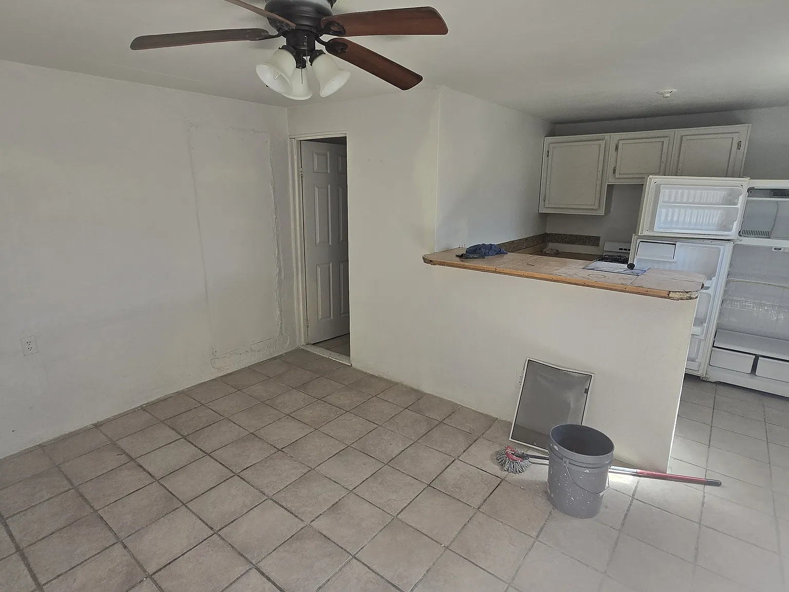 4 bed, 1293 sqft, $2,300 — Photo 3