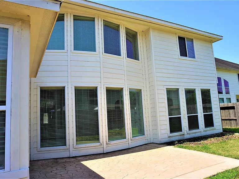 8123 Buffalo Springs Ct — Photo 33