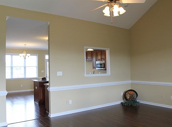 5th image of 127 Willowbrook Dr