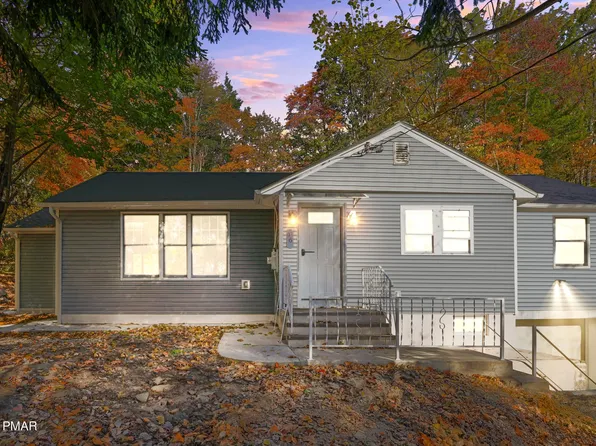 96 Kinney Ave, Mount Pocono, PA 18344
