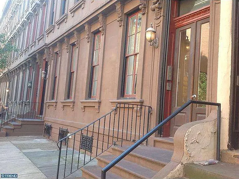 1528 Pine St — Photo 7