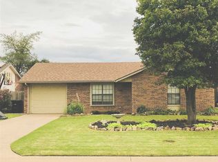 2810 Wildoak Cir, Enid, OK 73701
