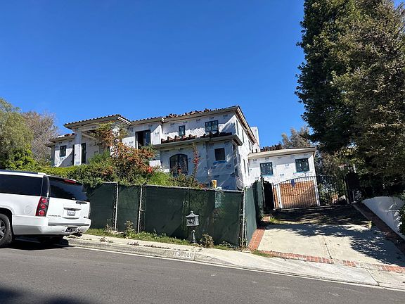 3rd image of 27521 Silver Creek Dr