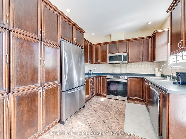 3048 Jenn Ave — Photo 8
