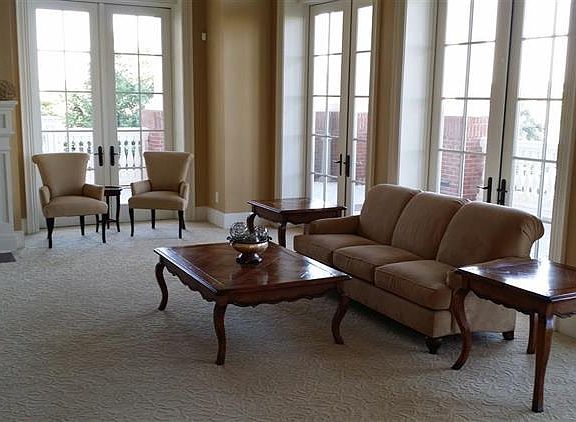 3rd image of 464 Plantation Oaks Dr